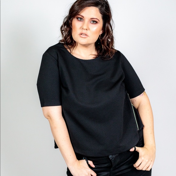 Plus Size ‘Harley’ Zipper Top - Picture 4 of 6